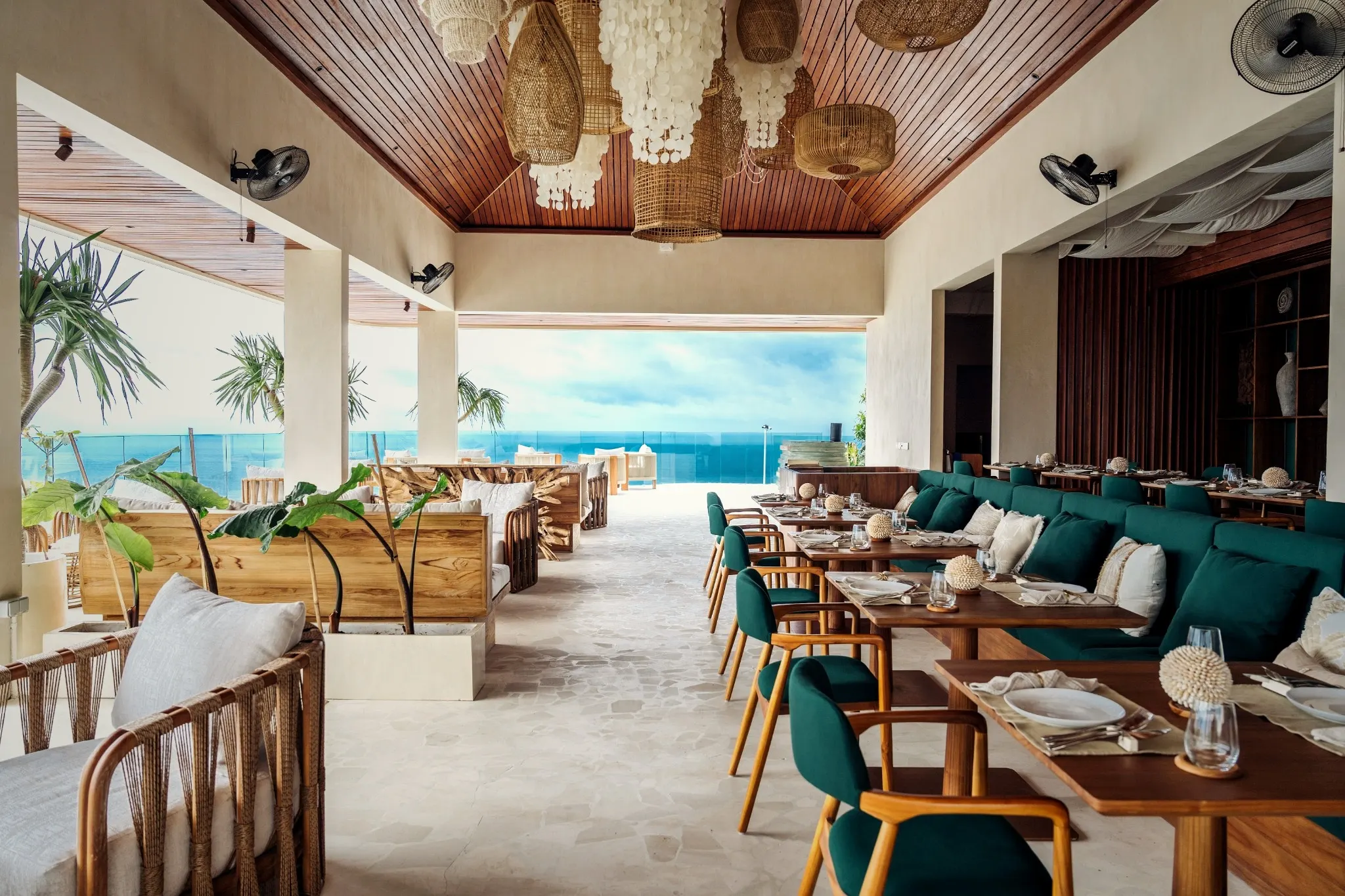 Kokoon restaurant oceanfront dining scene 3